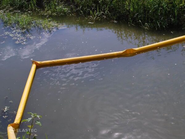 SuperStream debris containment boom